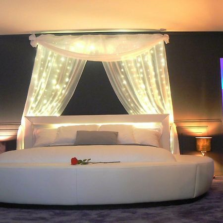 Love Room Proche Rennes Le Cocon Enchanteur Plelan-le-Grand Bagian luar foto