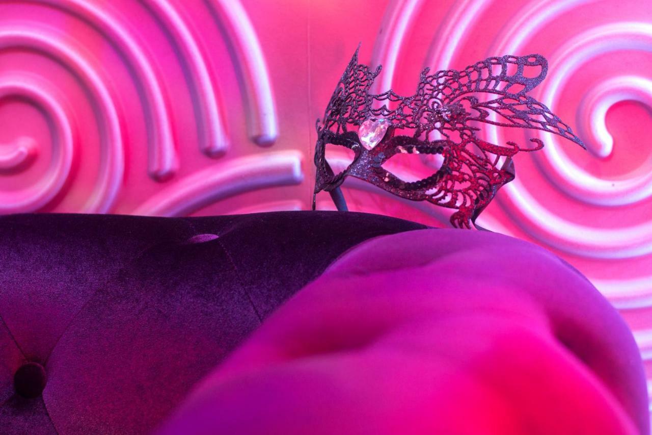 Love Room Proche Rennes Le Cocon Enchanteur Plelan-le-Grand Bagian luar foto